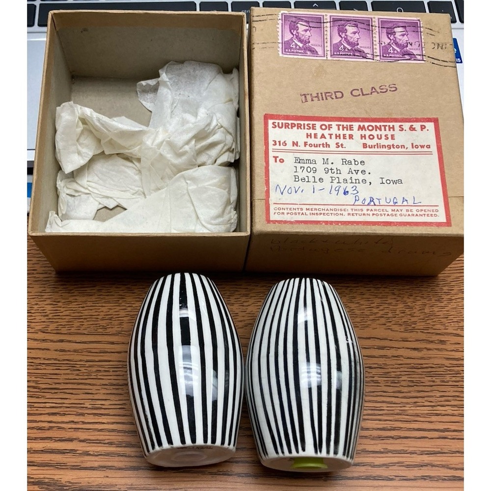 Vintage Secla Black & White Drum Style Salt & Pepper Shakers Portugal - Picture 13 of 15